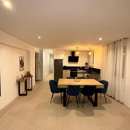 The Charming Two-bedroom Parilly Republic